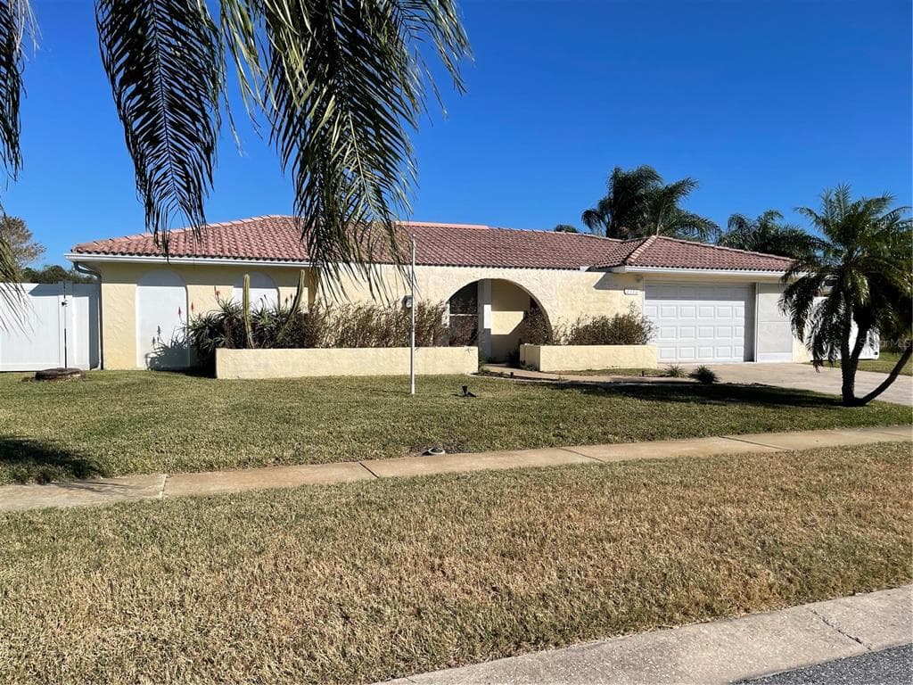 2112 SUGARBUSH DRIVE