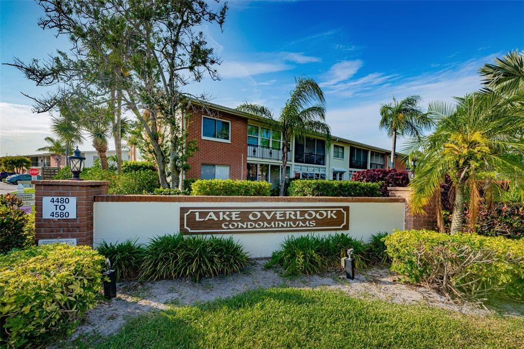 4580 OVERLOOK DRIVE NE UNIT 297
