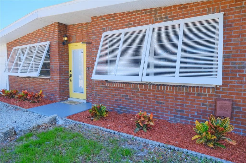 5611 26TH STREET W BRADENTON, FL 34207