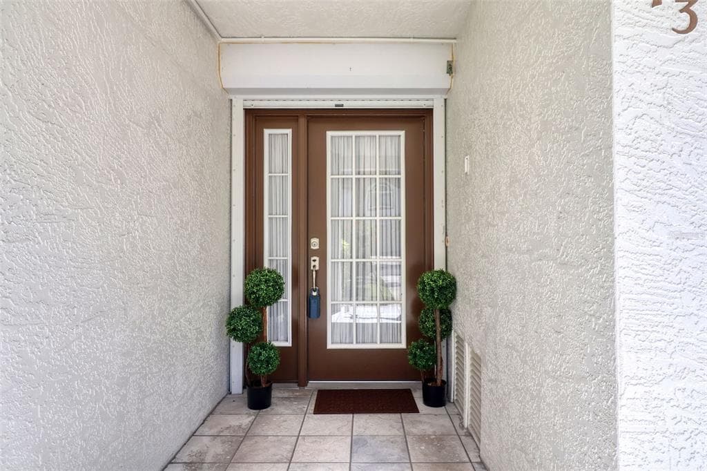 273 MADEIRA CIRCLE TIERRA VERDE, FL 33715