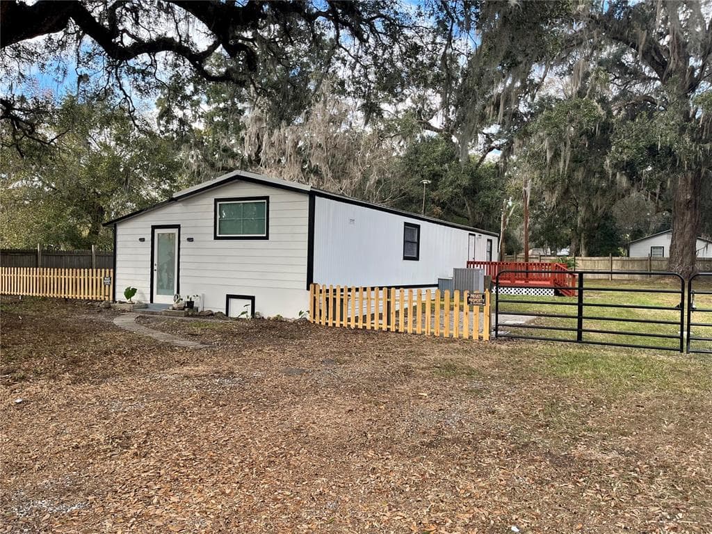 19491 OAKDALE AVENUE BROOKSVILLE, FL 34601