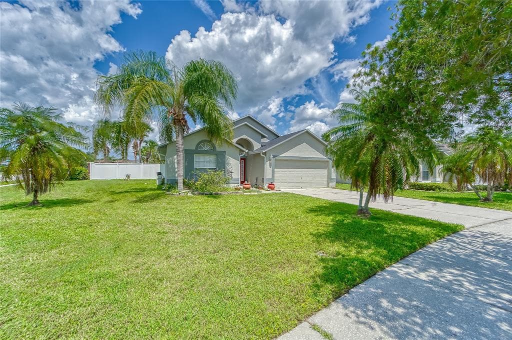 31935 BROOKSTONE DRIVE WESLEY CHAPEL, FL 33545