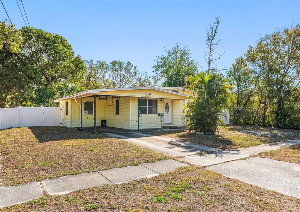 538 SOUTHWEST BOULEVARD N ST PETERSBURG, FL 33703