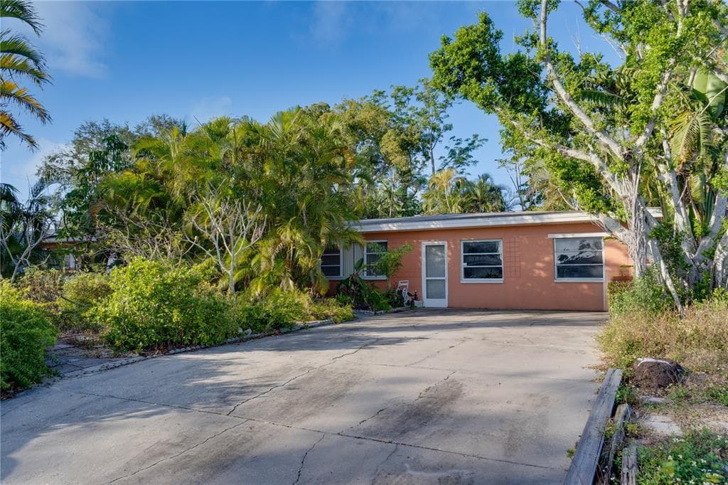 11475 119TH TERRACE LARGO, FL 33778