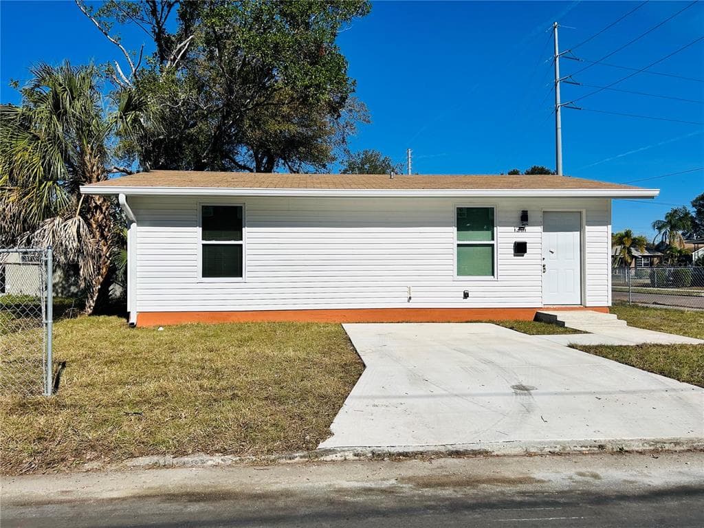 1301 14TH AVENUE S ST PETERSBURG, FL 33705