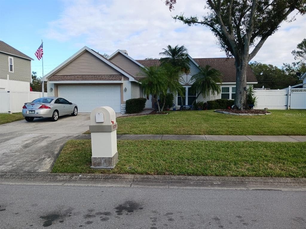 10289 60TH CIRCLE N PINELLAS PARK, FL 33782