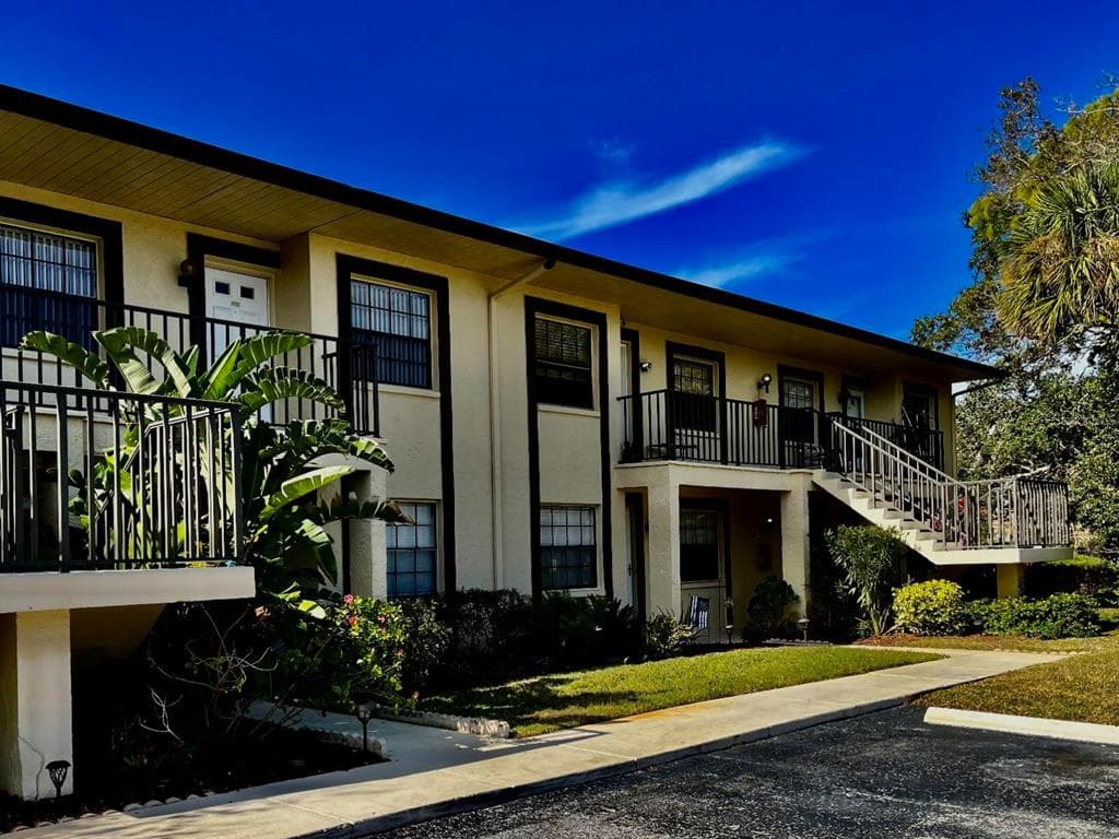 2400 WINDING CREEK BOULEVARD UNIT 21A-103 CLEARWATER, FL 33761