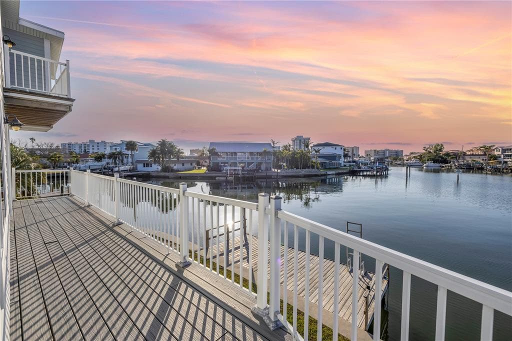 17408 1ST STREET E REDINGTON SHORES, FL 33708