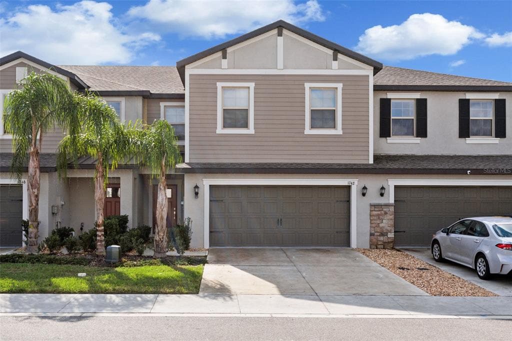 1742 ROSEVILLE STREET LUTZ, FL 33549