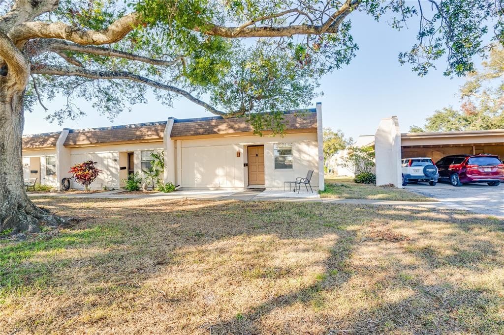 2930 FEATHER DRIVE CLEARWATER, FL 33759
