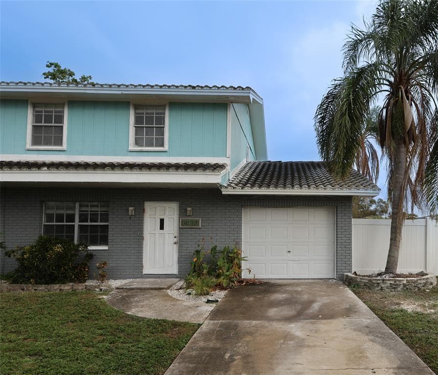 1423 MAPLE STREET SW LARGO, FL 33770