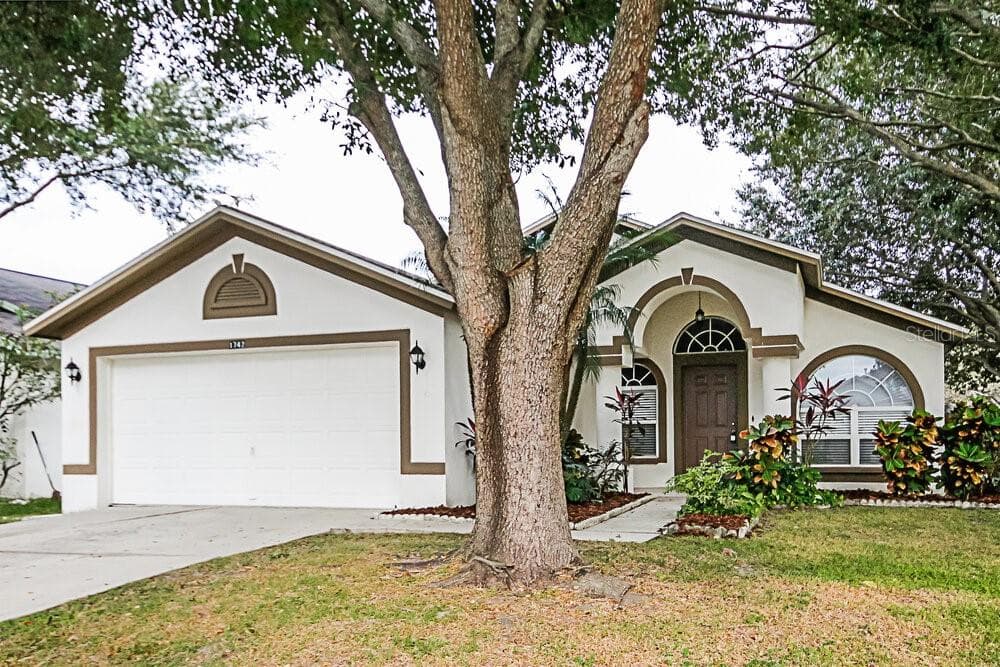1742 HULETT DRIVE BRANDON, FL 33511