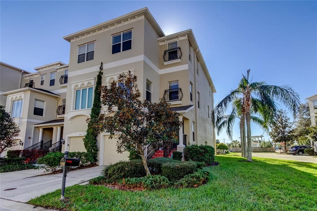 1132 VENETIAN HARBOR DRIVE NE ST PETERSBURG, FL 33702