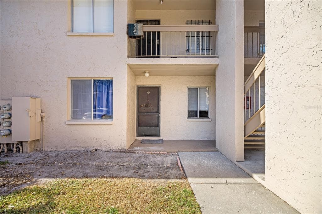 7606 ABBEY LANE UNIT 208 TAMPA, FL 33617