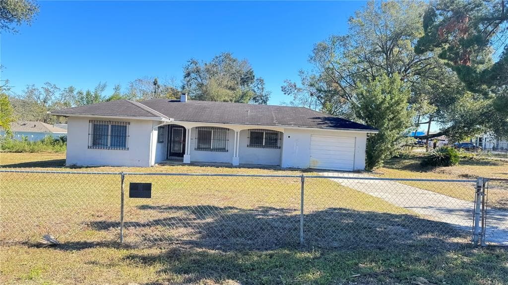 8701 N TEMPLE AVENUE TAMPA, FL 33617