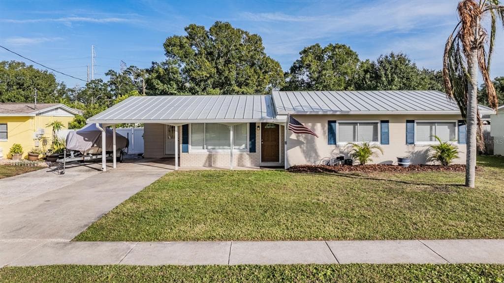333 SHORE DRIVE E OLDSMAR, FL 34677