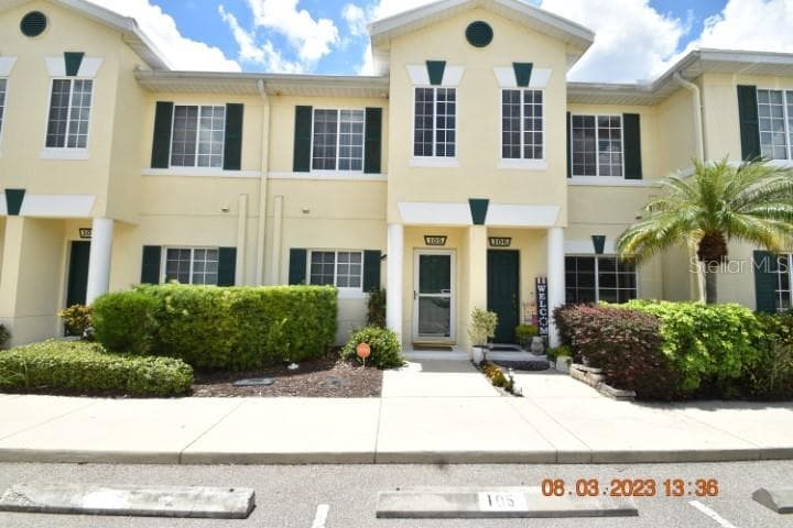 208 CAPE HARBOUR LOOP UNIT 105 BRADENTON, FL 34212
