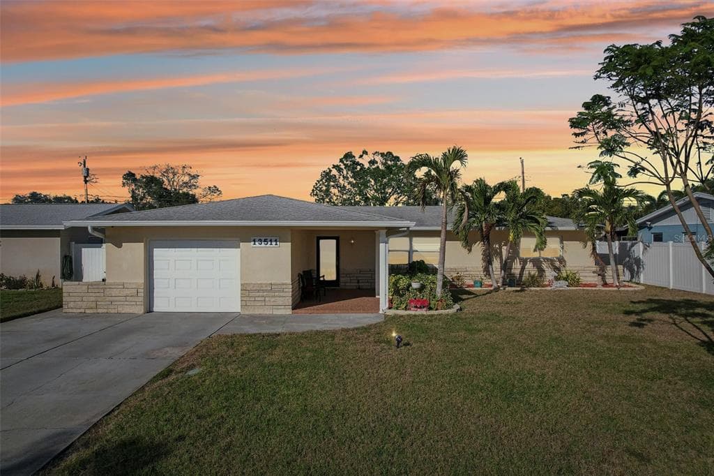 13511 87TH PLACE SEMINOLE, FL 33776