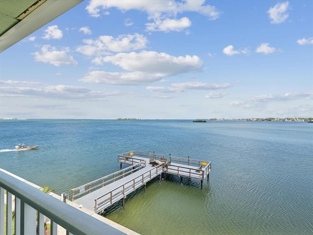 464 N PAULA DRIVE UNIT 322 DUNEDIN, FL 34698