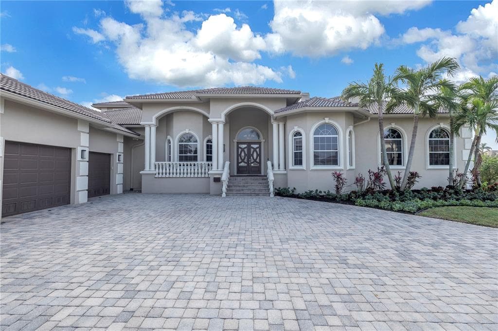 5264 61ST AVENUE S ST PETERSBURG, FL 33715