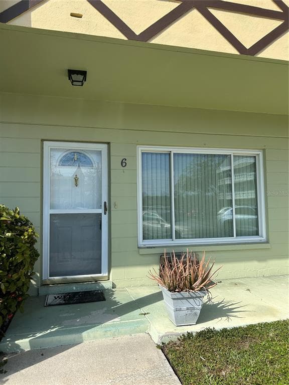 2460 CANADIAN WAY UNIT 6 CLEARWATER, FL 33763