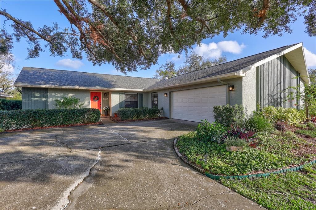 3391 HYDE PARK DRIVE CLEARWATER, FL 33761