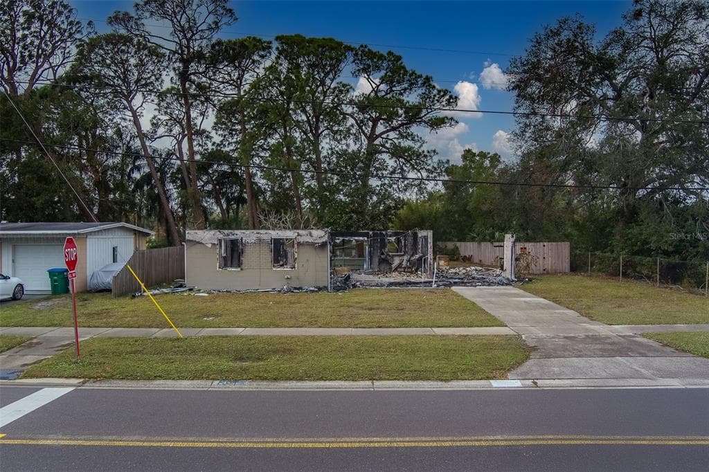 15364 NEWPORT ROAD CLEARWATER, FL 33764