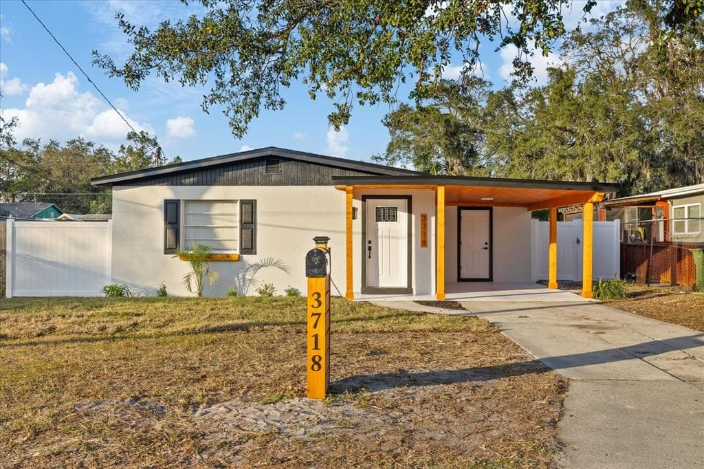 3718 DELEUIL AVENUE TAMPA, FL 33610