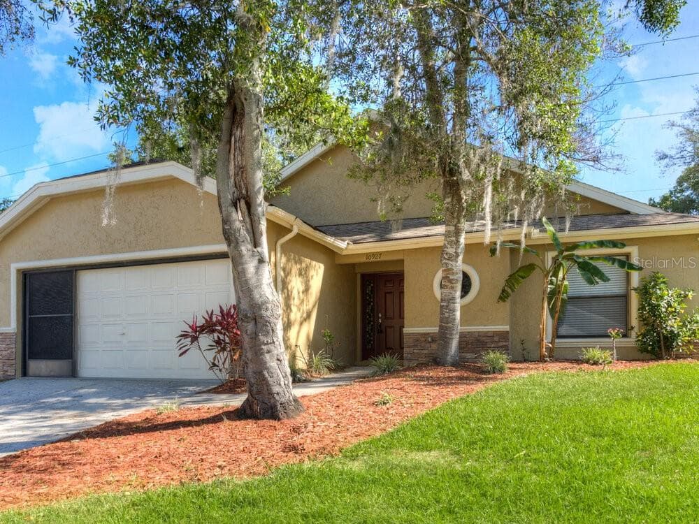 10927 KENMORE DRIVE NEW PORT RICHEY, FL 34654