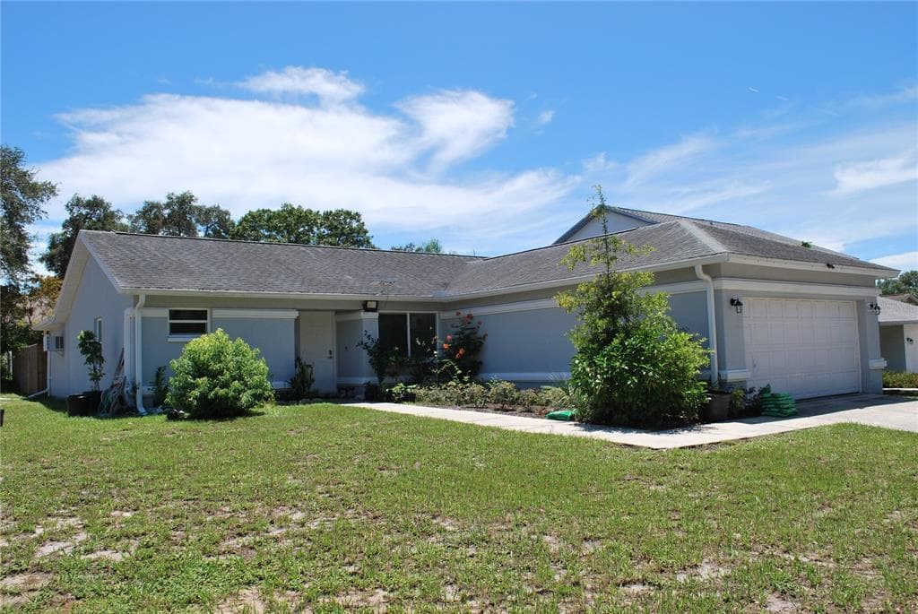 2632 LAKESIDE CIRCLE PALM HARBOR, FL 34684