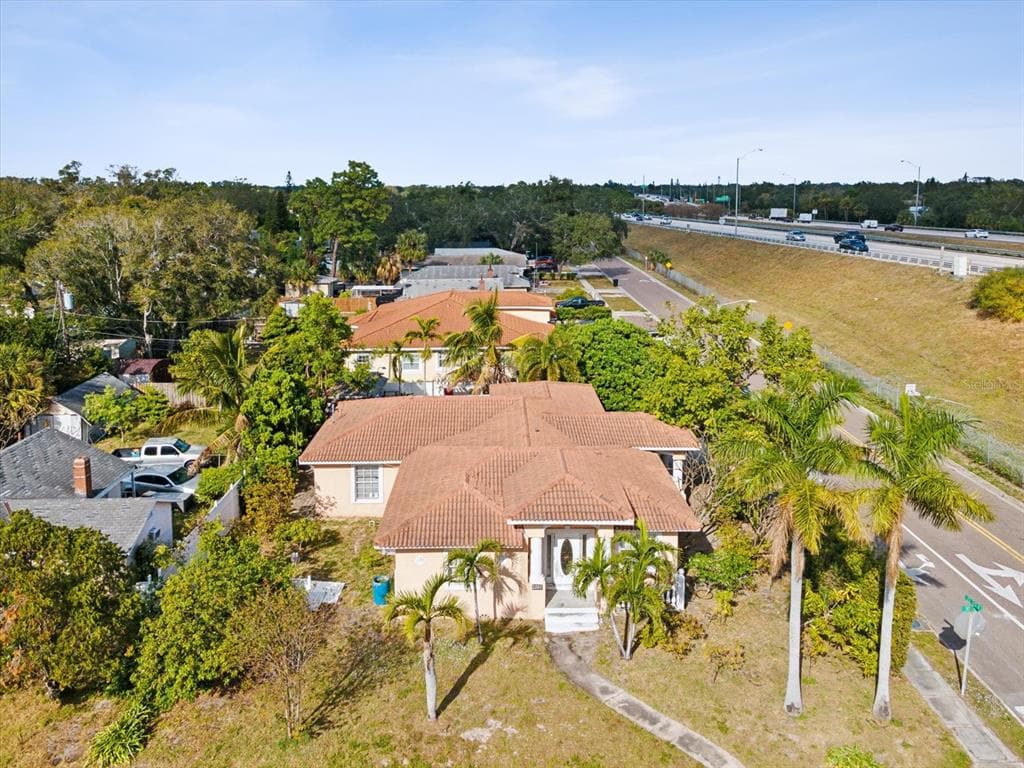 2201 30TH AVENUE N ST PETERSBURG, FL 33713