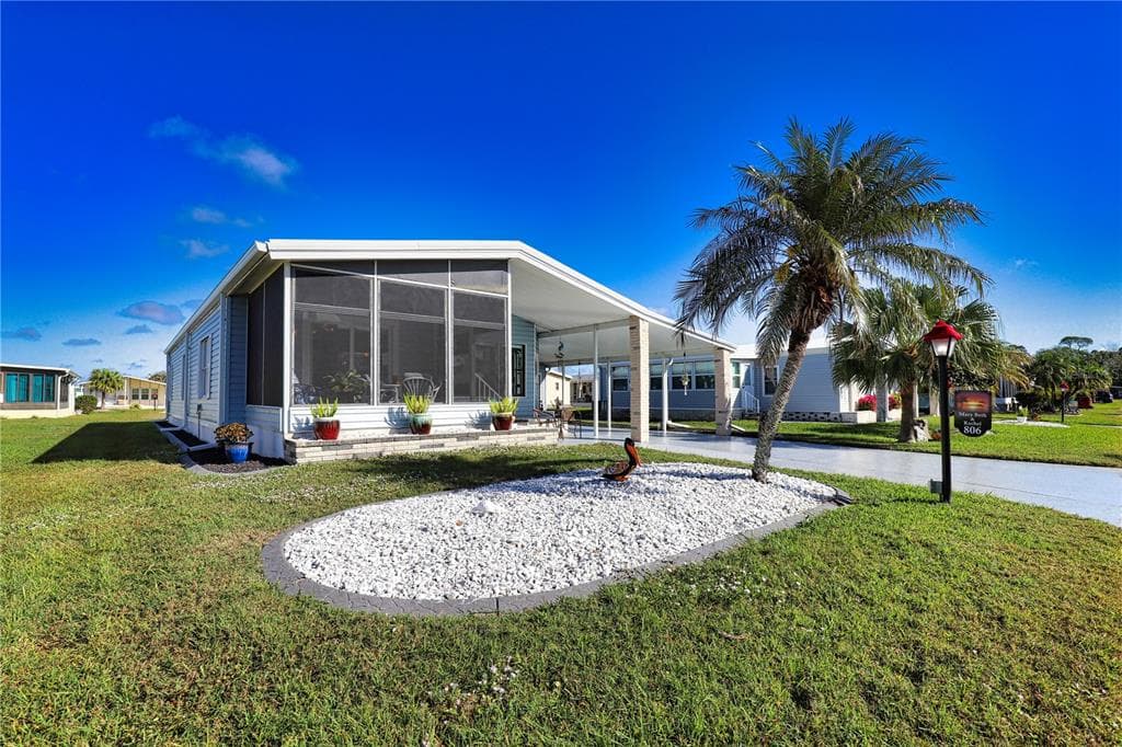 806 VILLA DEL SOL DRIVE NORTH PORT, FL 34287