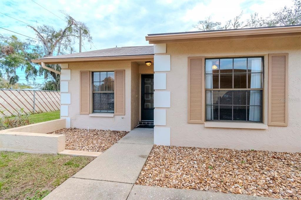 1852 RISING SUN DRIVE HOLIDAY, FL 34690