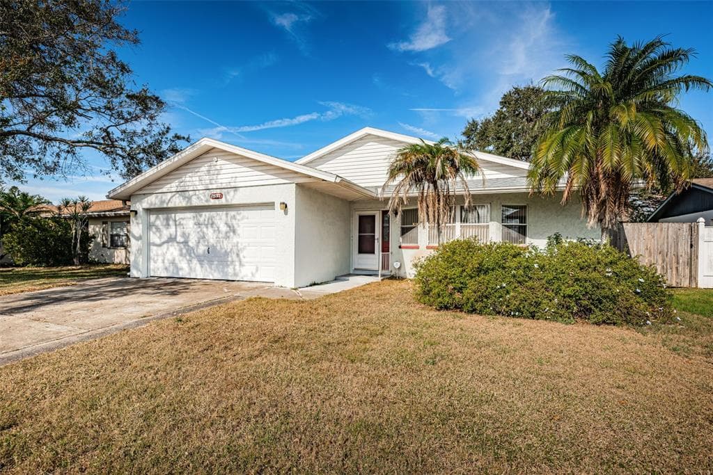 7837 TIBURON DRIVE LARGO, FL 33773