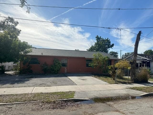 2005 E 23RD AVENUE TAMPA, FL 33605
