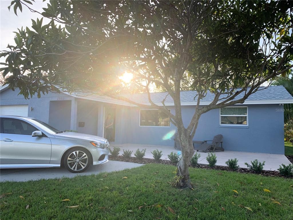 7440 1ST STREET N ST PETERSBURG, FL 33702