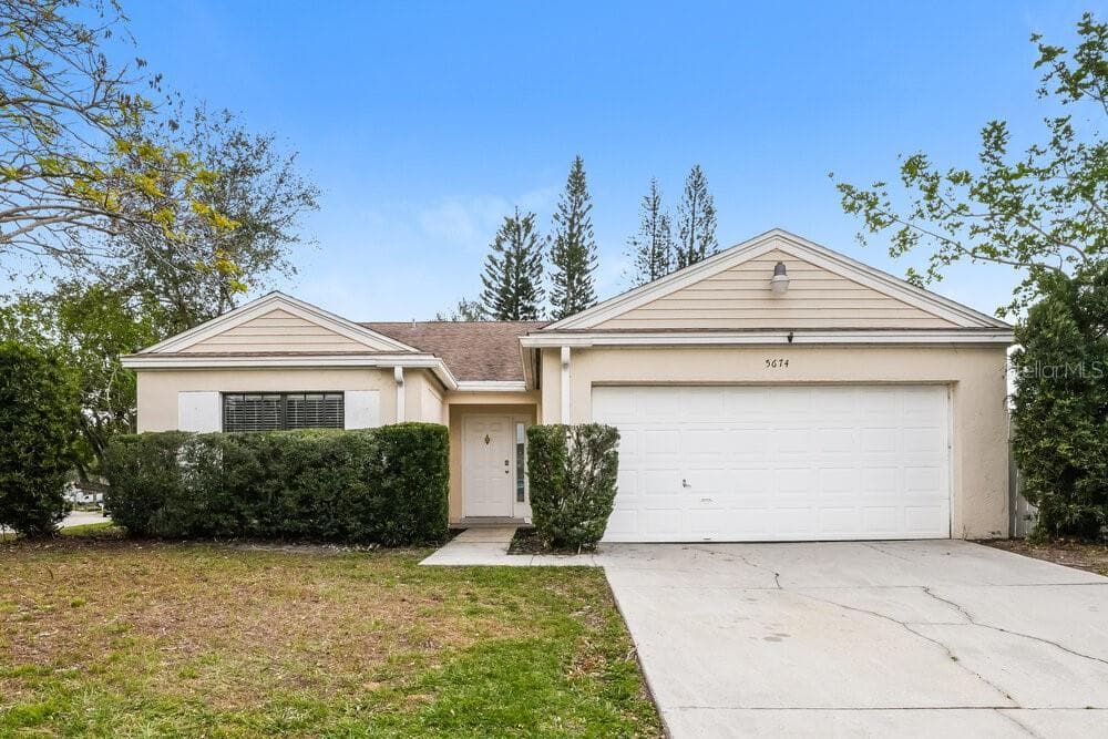 5674 25TH STREET CIRCLE E BRADENTON, FL 34203
