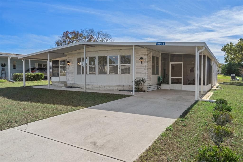 8518 HIGHPOINT BOULEVARD BROOKSVILLE, FL 34613