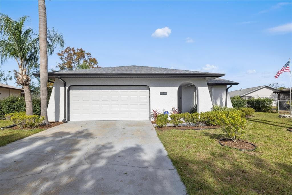 8209 RUGBY COURT HUDSON, FL 34667