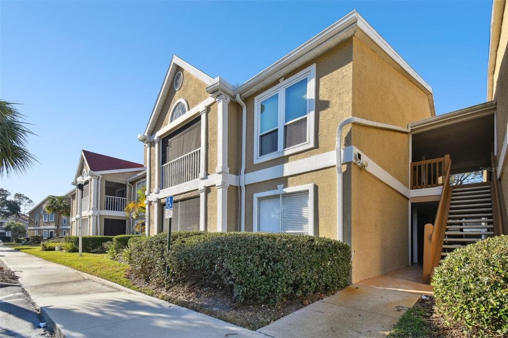9481 HIGHLAND OAK DRIVE UNIT 807 TAMPA, FL 33647