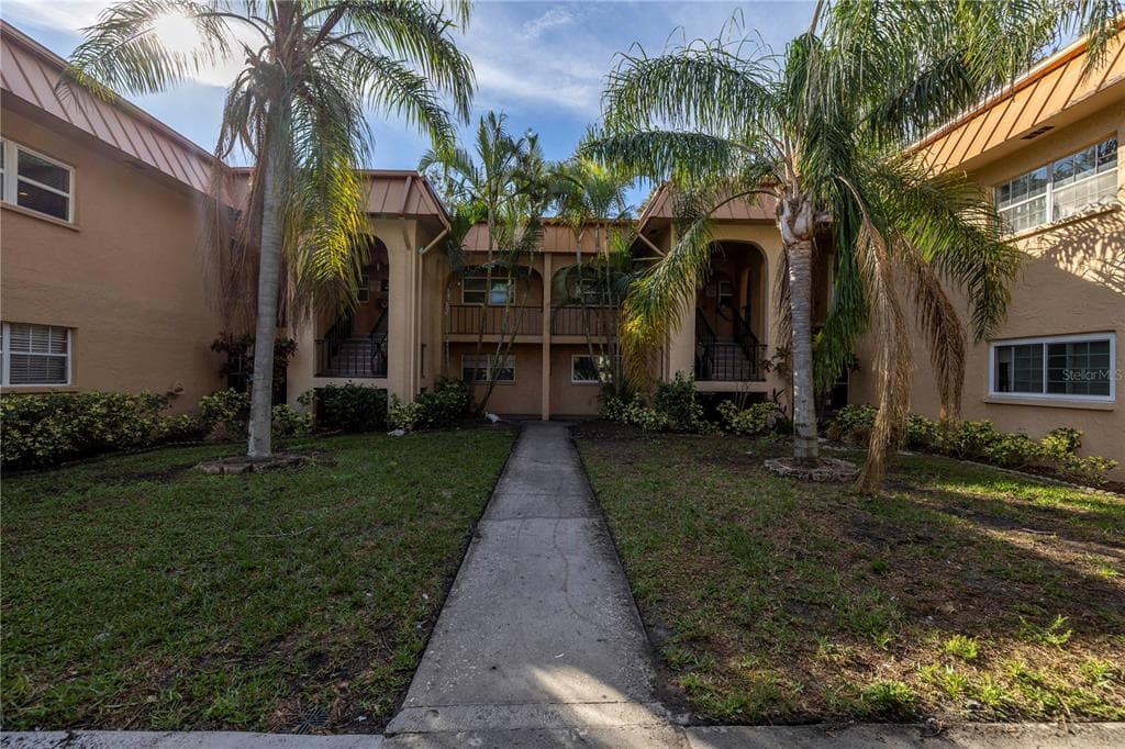 4500 E BAY DRIVE UNIT 151 CLEARWATER, FL 33764
