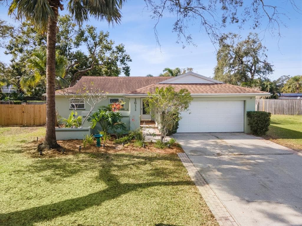 1611 BROOK DRIVE