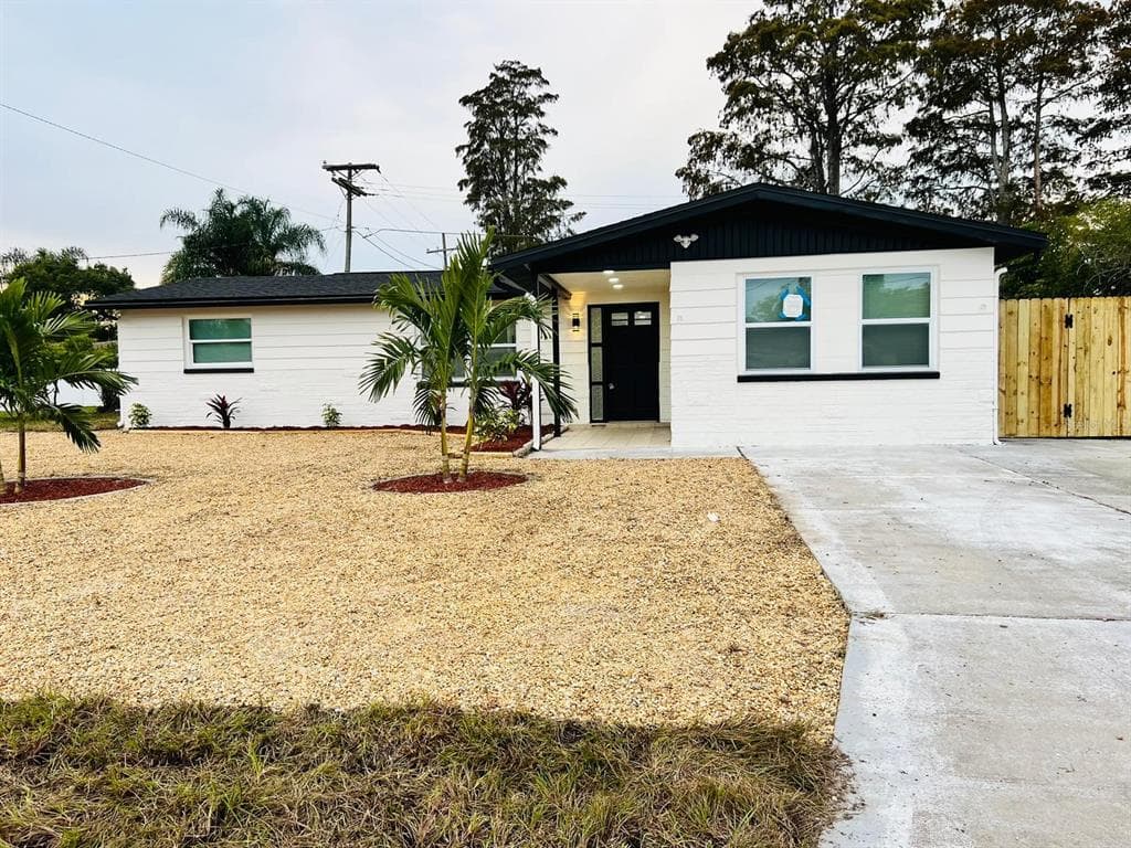1019 LANDAU STREET HOLIDAY, FL 34690