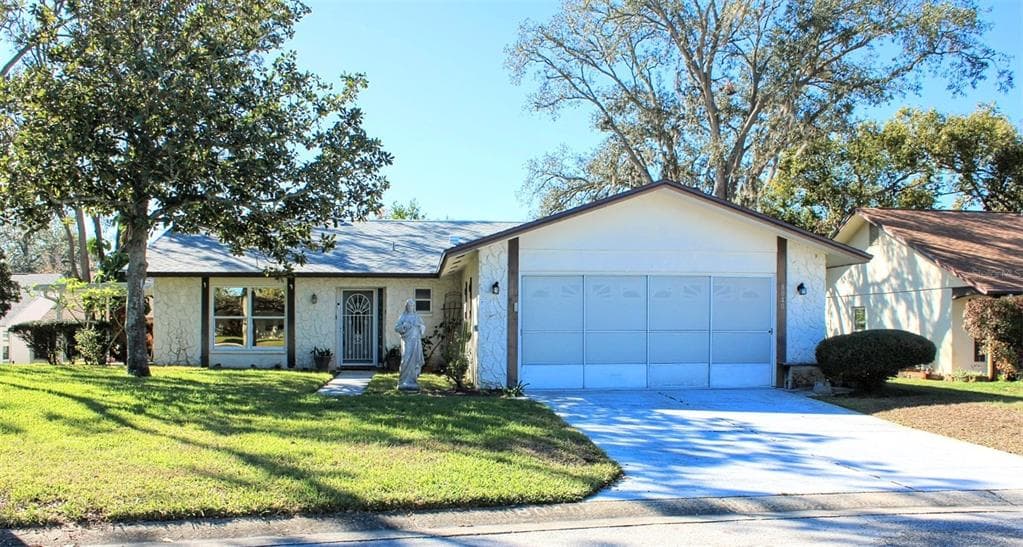 8040 PASADENA DRIVE PORT RICHEY, FL 34668