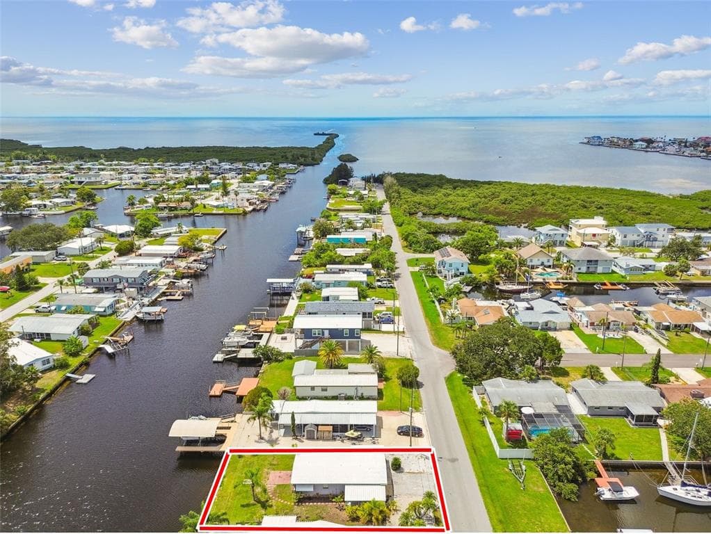 6502 SALTWATER BOULEVARD HUDSON, FL 34667