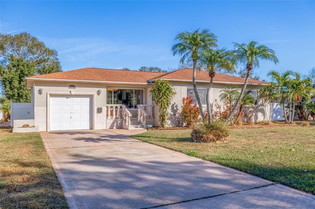 4111 32ND AVENUE N ST PETERSBURG, FL 33713