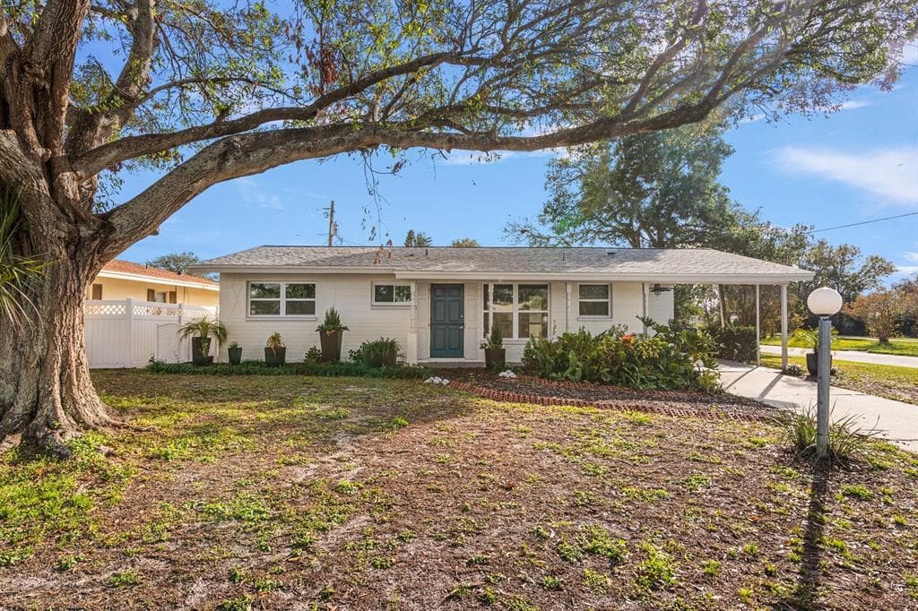 11776 80TH AVENUE SEMINOLE, FL 33772