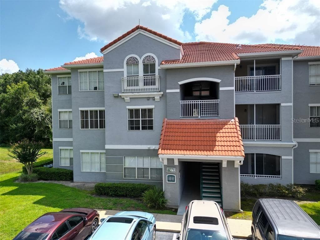 18001 RICHMOND PLACE DRIVE UNIT 1122 TAMPA, FL 33647