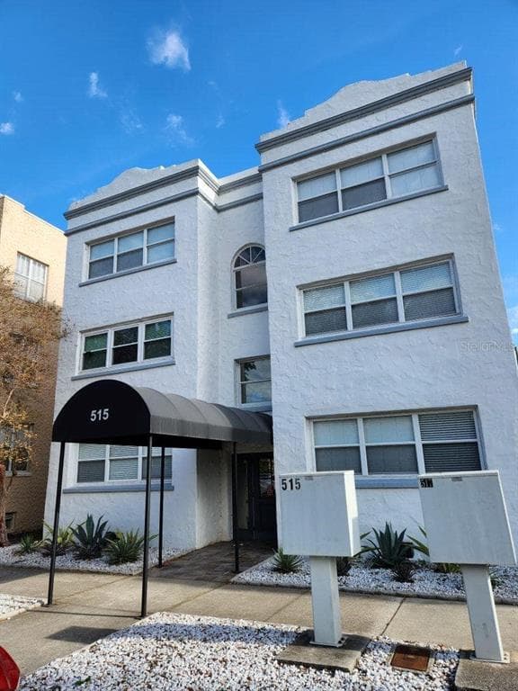515 COLUMBIA DRIVE UNIT 9 TAMPA, FL 33606