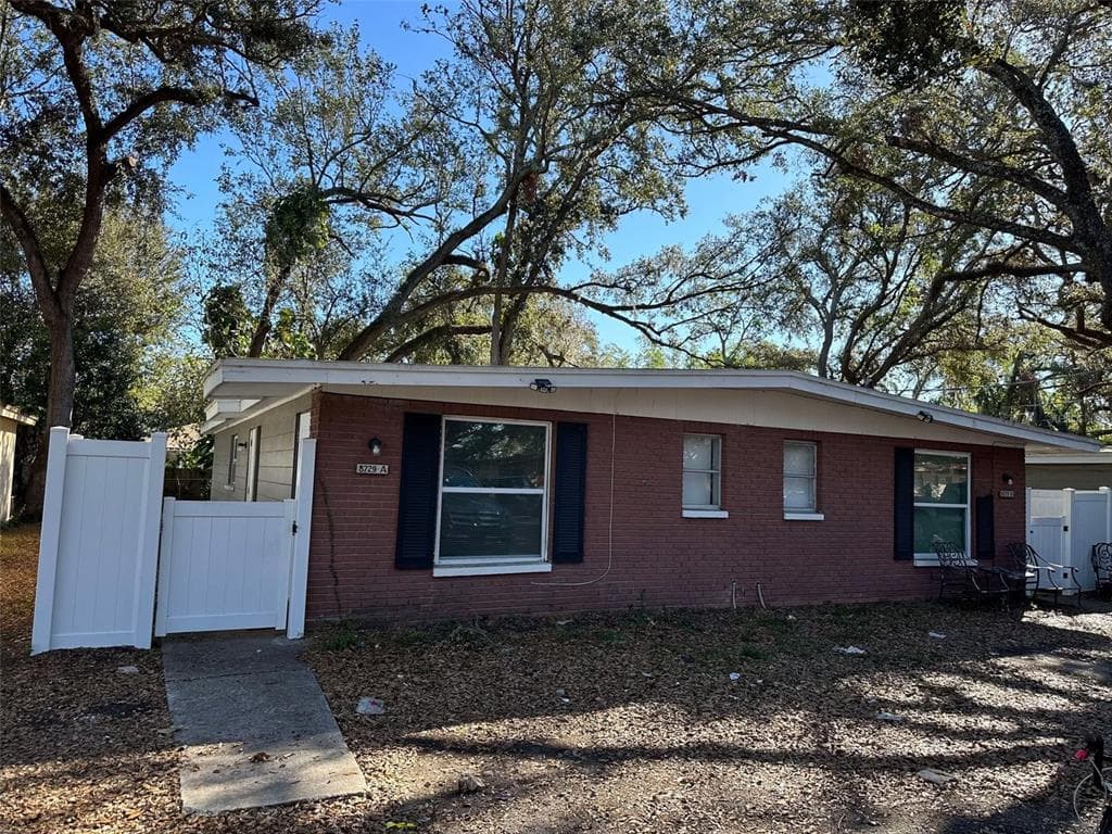 8729 N 48TH STREET UNIT A TAMPA, FL 33617